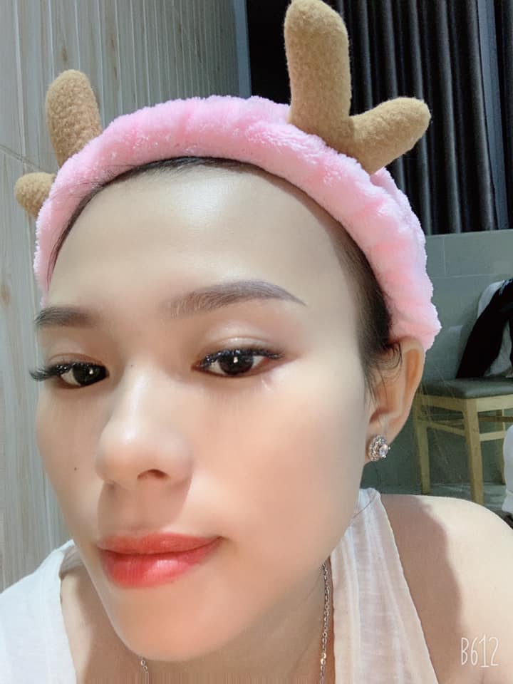 Buổi sáng thoa nhẹ 1 lớp Kem face Pháp xinh tươi nguyên ngày nè