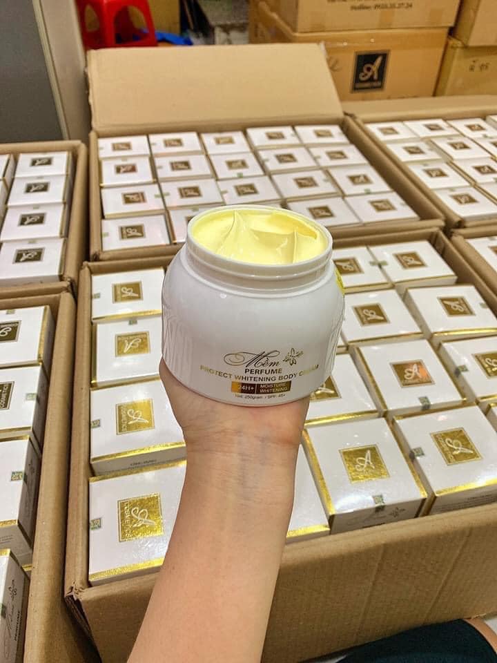Sử dụng kem body mềm - Sáng thức giấc thấy sao đẹp hơn hôm qua