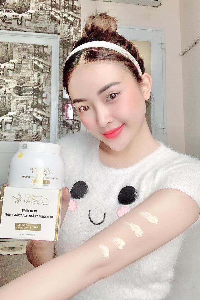 Kem body mềm nước hoa đẹp như hot girl