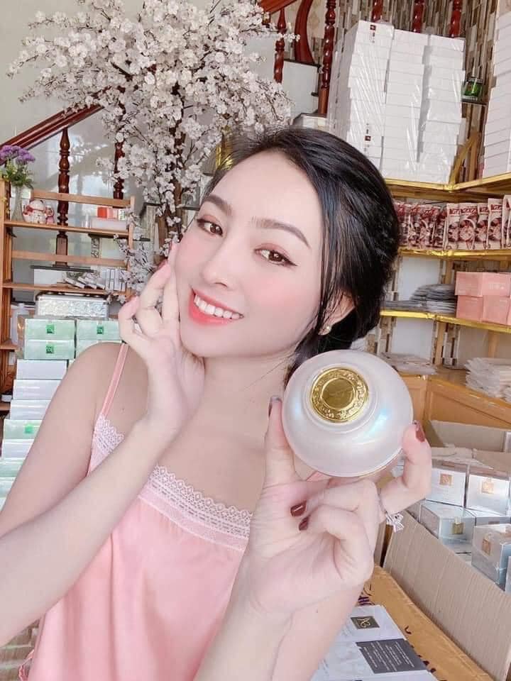 Chất kem Face Pháp kích thích làn da tái sinh, dưỡng trắng da từ sâu bên trong