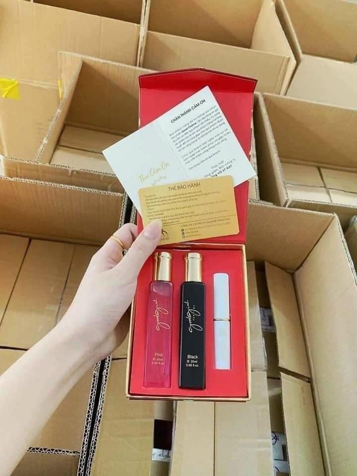 Set Nước Hoa Goodgirl Và Son Môi Cao Cấp Good Charme Với thiết kế chai thon nhỏ gọn tiện lợi và đầy tinh tế