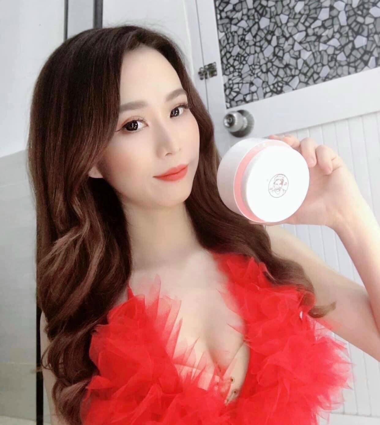 Kem body phấn Bà Lão chính hãng hân hạnh tài trợ làn da trắng, mịn...