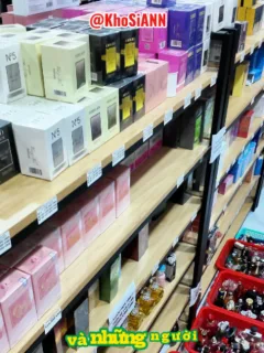 ĐÚNG NGƯỜI THÌ SAO CŨNG ĐƯỢC HẾT…😶 💗 Khách ở xa không ghé được thì mua online nha! 🛍️ Khách iu bấm 🔗 LINK ở tiểu sử để đặt hàng 📦 Ship toàn quốc 💕 #khosiann #sale #fypp #viral #quan12 #xuhuong #tamtrang #nuochoa