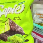 Bánh Mềm Phủ Socola Sapie Hương Cốm Non 198g - Bịch Xanh Lá