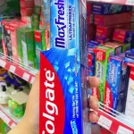 Kem Đánh Răng Colgate Hương Bạc Hà 225g + Tặng Kèm Bàn Chải Đánh Răng