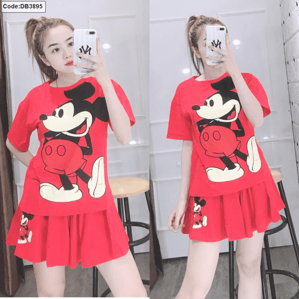 Váy kẻ ngang thêu chữ Mickey