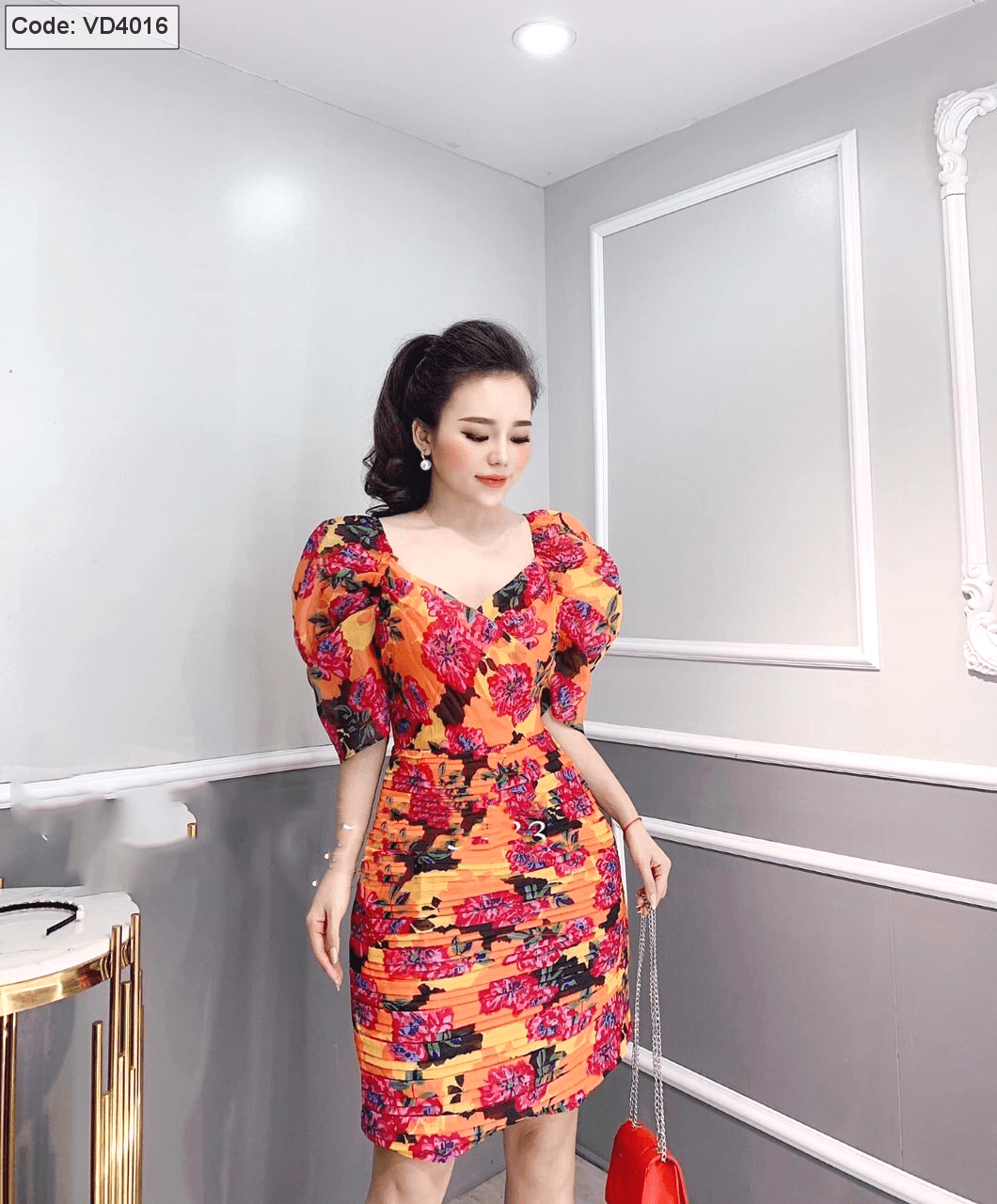 Xao xuyến với những mẫu đầm hoa ôm body siêu quyến rũ cuốn hút mọi ánh nhìn