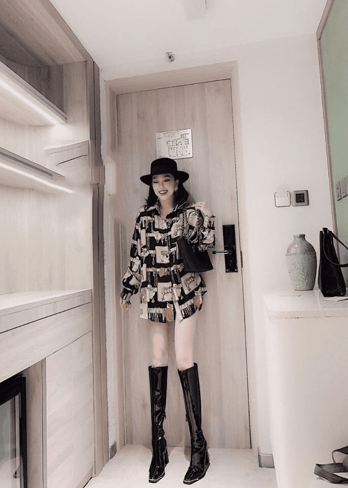 Áo sơ mi form rộng in họa tiết