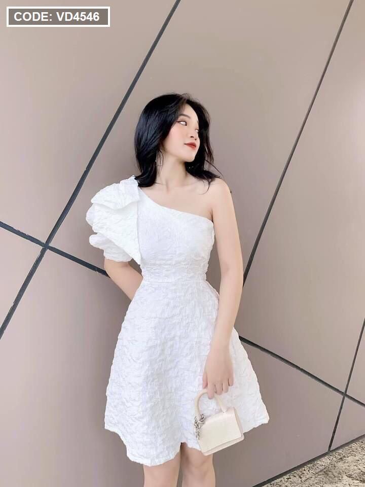 Đầm trắng xoè lệt vai nơ vải xốp hoa văn - ANN.COM.VN