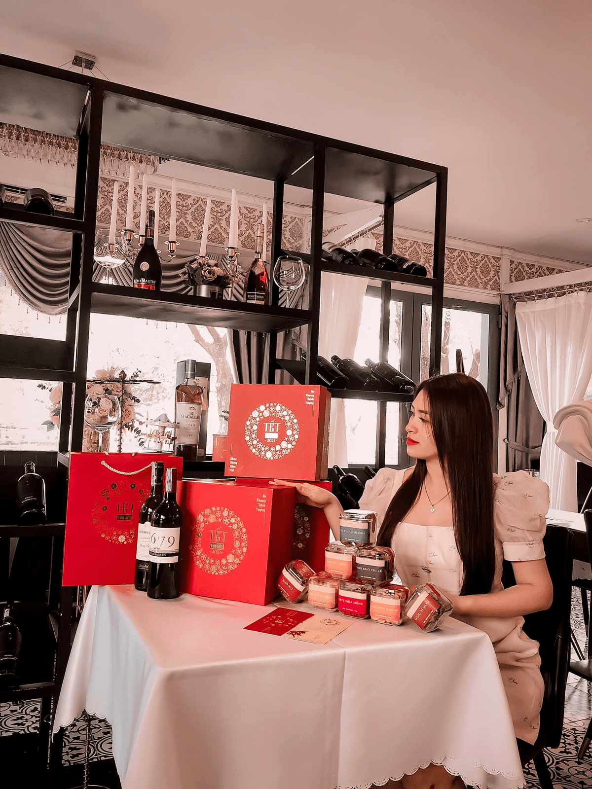 Hộp quà tết TÂN SỬU 2021 - 8 loại mứt thượng hạng siêu xịn Hộp quà tết TÂN SỬU 2021 - 8 loại mứt thượng hạng