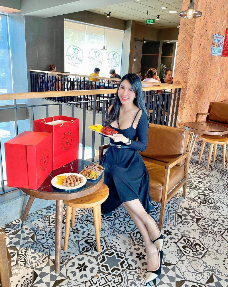 Hộp quà tết TÂN SỬU 2021 - 8 loại mứt thượng hạng siêu xịn Hộp quà tết TÂN SỬU 2021 - 8 loại mứt thượng hạng