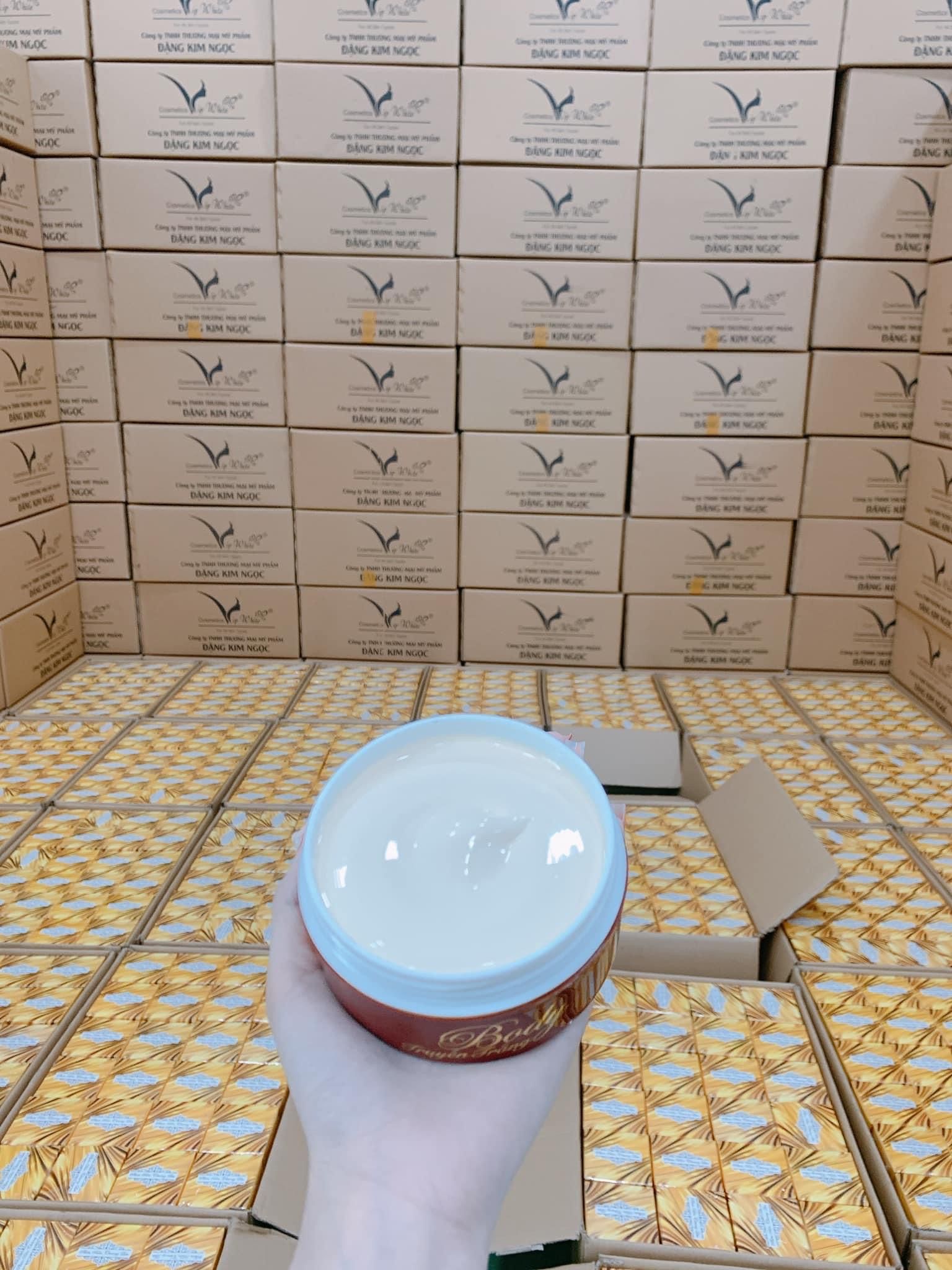 Kem body VIP White truyền trắng