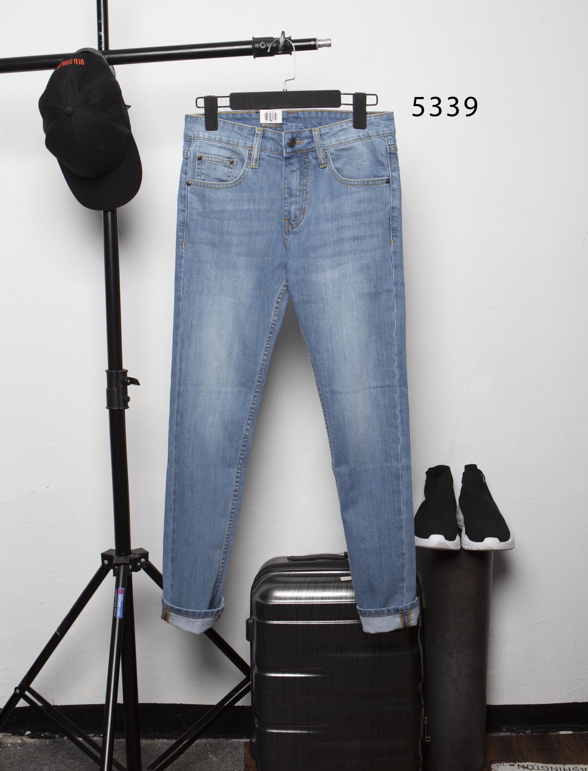 Chợ sỉ quần jean dài nam ống nhỏ 5339 Chợ sỉ quần jean dài nam ống nhỏ 5339
