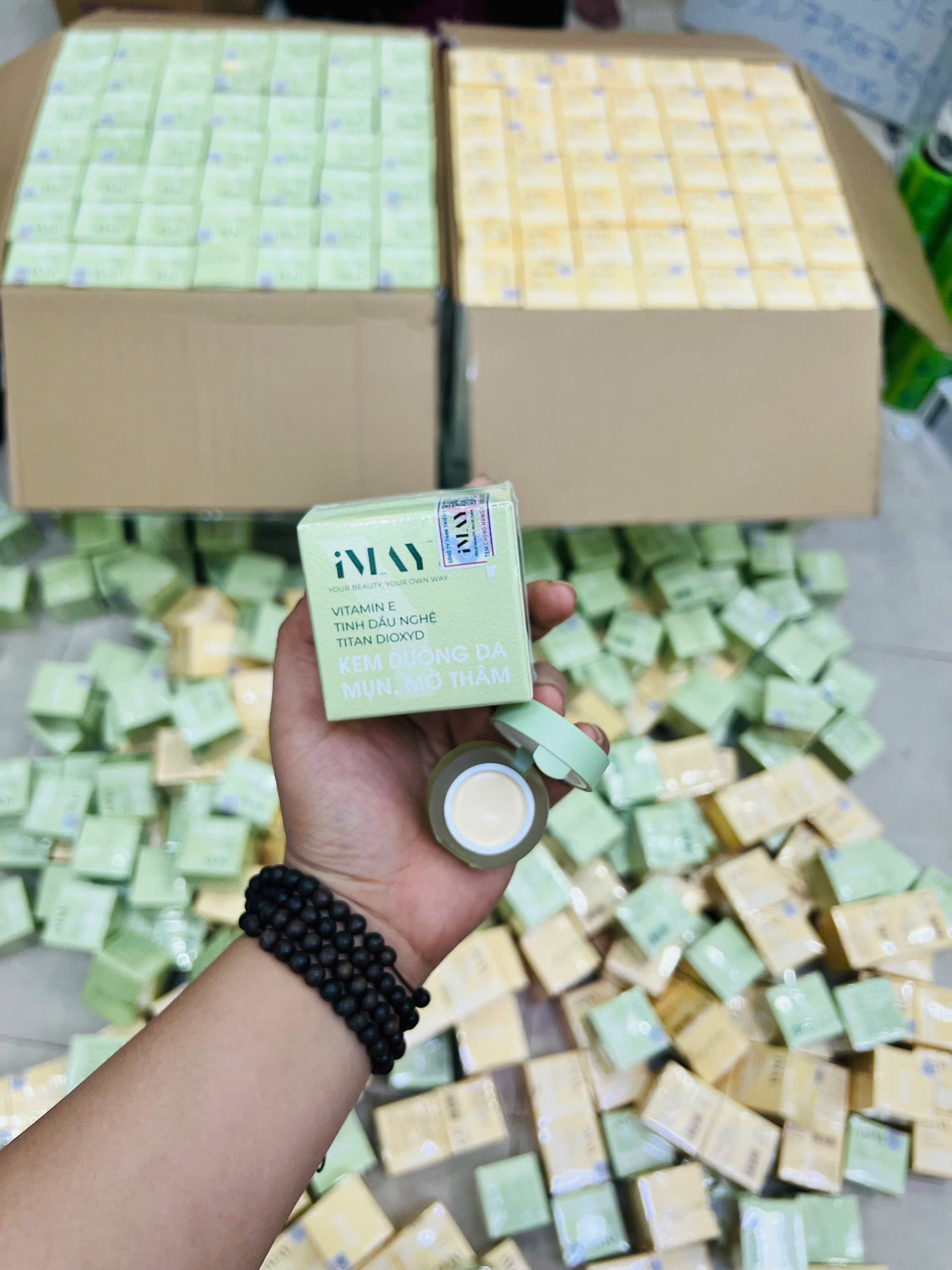 14494_z5876046633122-2848629e2a3172386a03fe6bea779a6b_20240929094453-8.jpg Kem Face Thanh Mây iMay Cream Nắp Xanh - 8936038680759