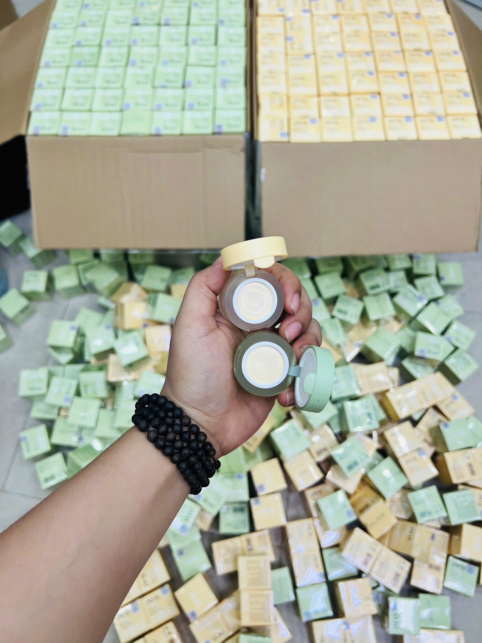 14495_z5876046633124-4a7fdb23dcebd0677378de74aef486c5_20240929094611-9.jpg Kem Face Thanh Mây iMay Cream Nắp Vàng - 8936038680766