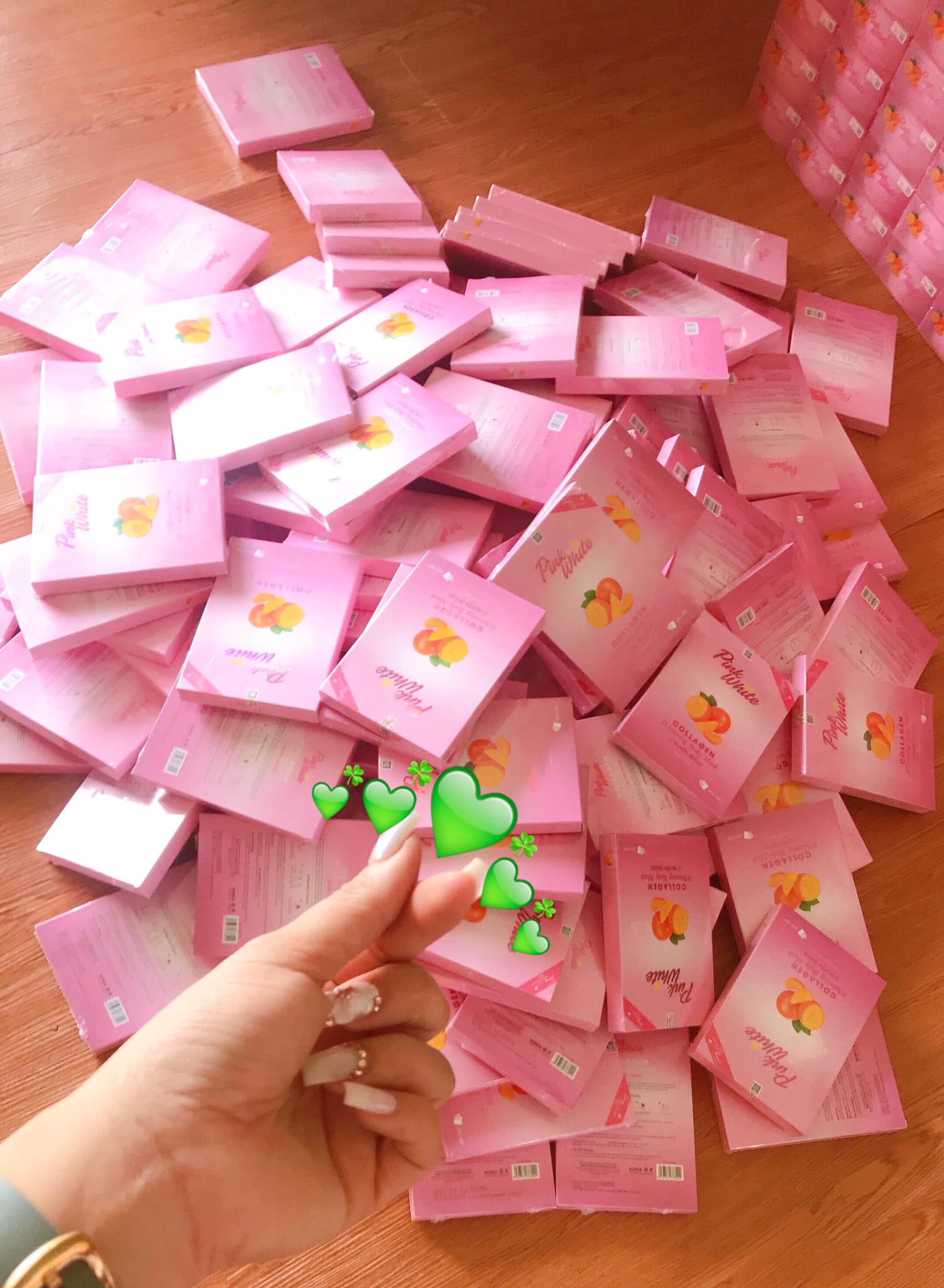 Ủ trắng body Pink White Collagen Ủ trắng body Pink White Collagen