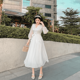 Đầm maxi trắng 2 dây phối nút hông eo