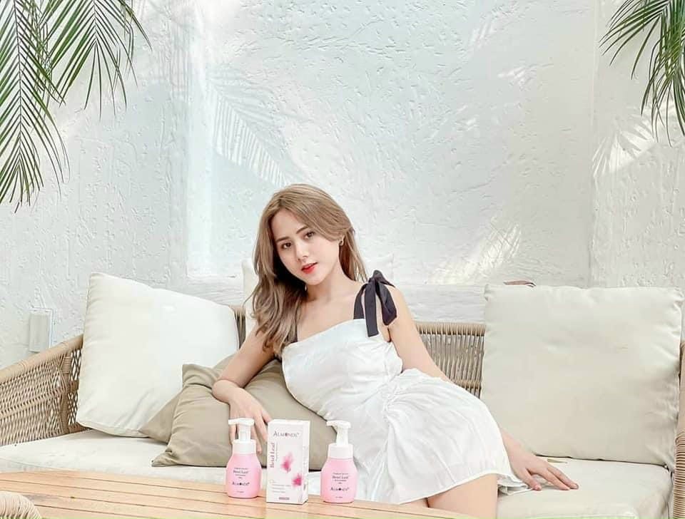 Dung dịch vệ sinh phụ nữ lá trầu Almonds chính hãng Dung dịch vệ sinh phụ nữ lá trầu Almonds chính hãng