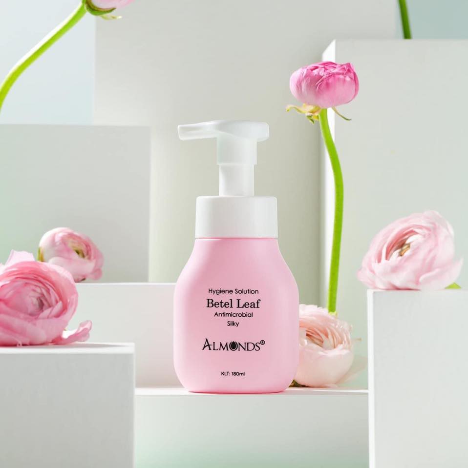 Dung dịch vệ sinh phụ nữ lá trầu Almonds chính hãng Dung dịch vệ sinh phụ nữ lá trầu Almonds chính hãng