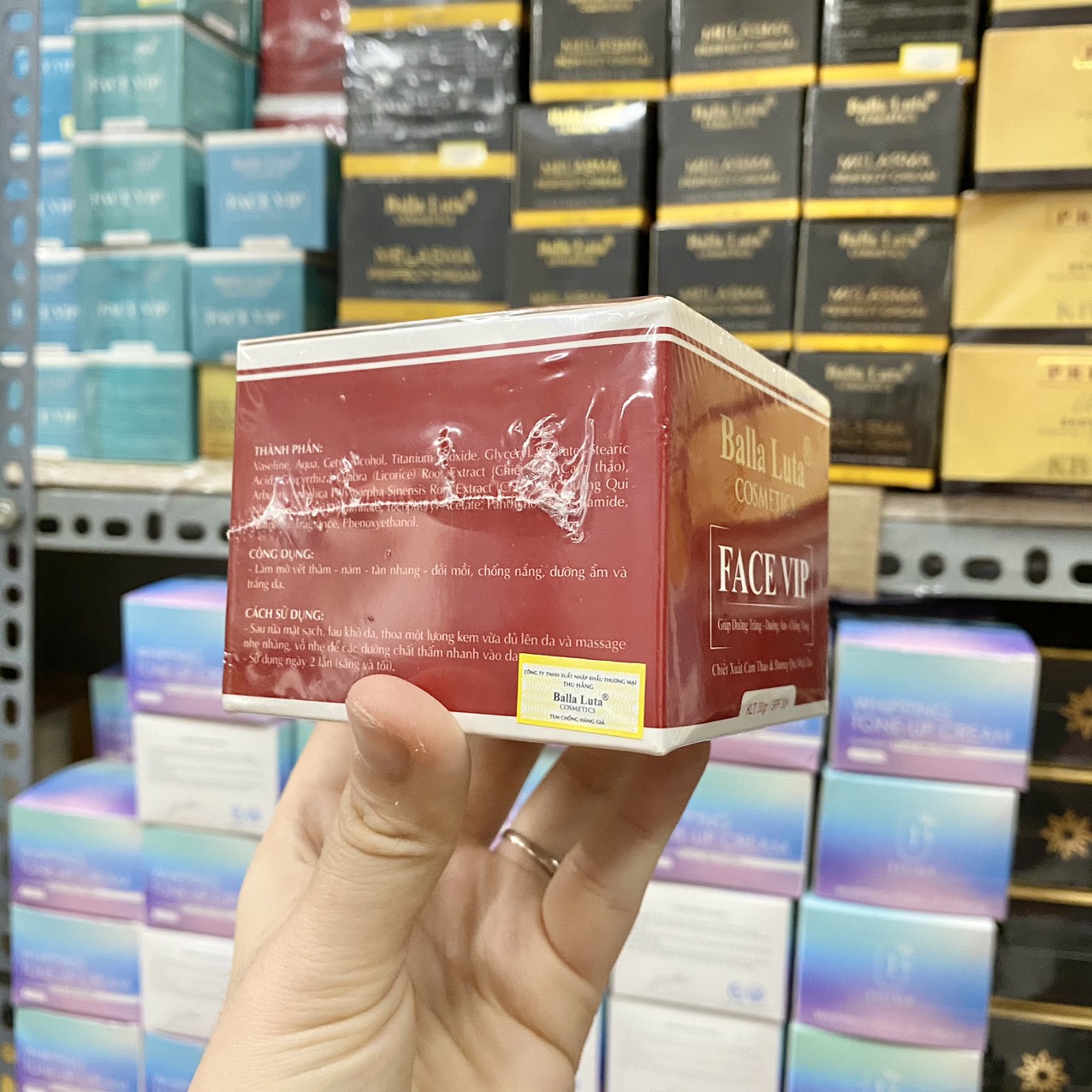 15502-z2828196497446-ecfad5f0802243f8d21af799109c0efd-5.jpg Kem Face VIP Đỏ Giảm Thâm Nám Căng Bóng Da Balla Luta - 8936144070147