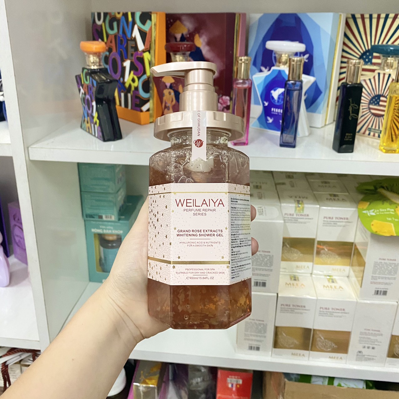 15878-z3125273883084-7805ff4425d24d603c4602d6907cfa24-8.jpg Sữa Tắm Trắng Da Cánh Hoa Hồng Weilaiya Damask 450ml Chính Hãng - 6971025880783