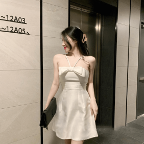 Top 7 mẫu váy đầm màu trắng vừa đẹp vừa tôn dáng hết nấc