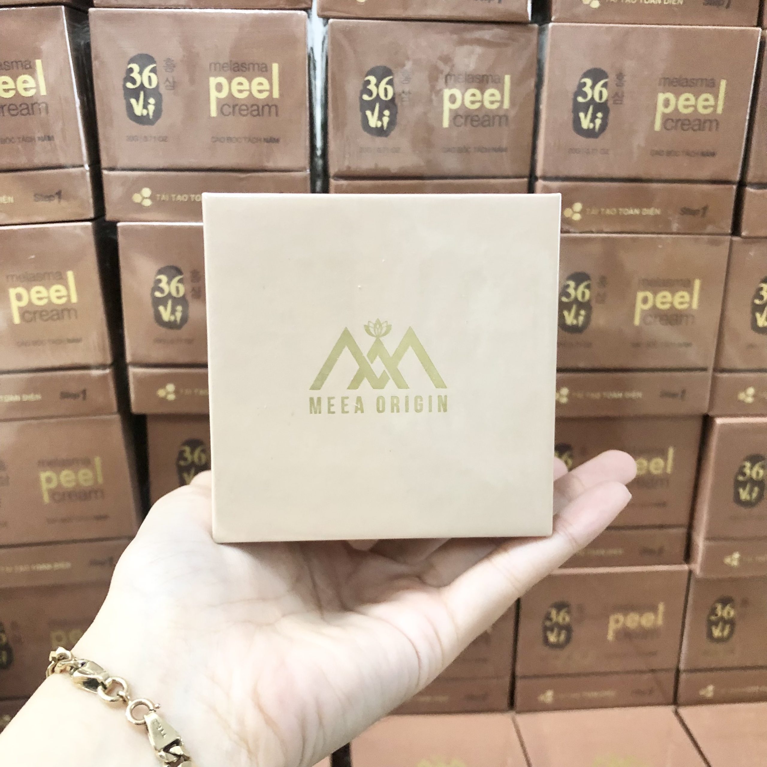 16926-z3492011533608-e7d3ae45c80d5da74f8e5dbf04c4346f-3.jpg Combo Peel Da Tảo Sâm Đông Y 36 Vị + Kem Phục Hồi Da Ha 36 Vị MeeA Origin - COMBO01