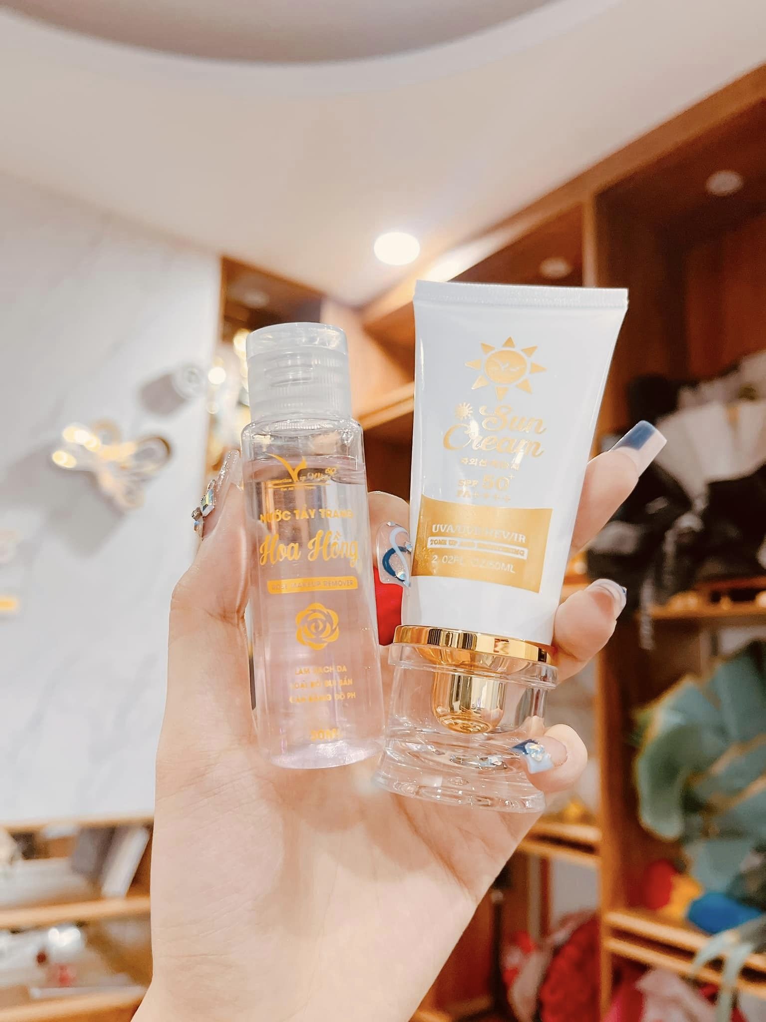 17760-299098614-3236571393328170-6285643756254984741-n-6.jpg Kem Chống Nắng VIP White (Tặng 1 bịt sữa rửa mặt) - 8938521762317