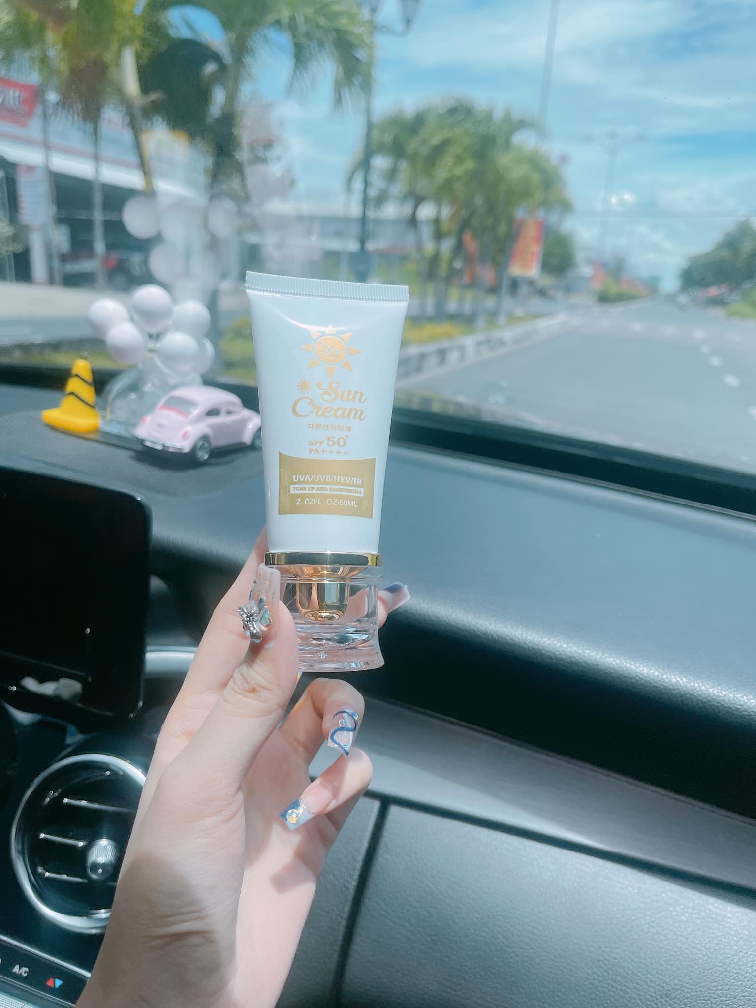 17760-300169761-3240887799563196-7407295475299585663-n-6.jpg Kem Chống Nắng VIP White (Tặng 1 bịt sữa rửa mặt) - 8938521762317