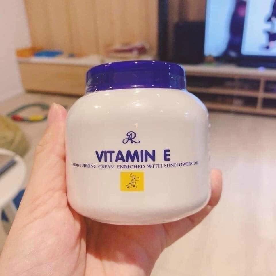 17935-292768123-1088441172079013-1792178647122383081-n.jpg Kem dưỡng ẩm Vitamin E AR 200g Thái Lan - 8850722043616
