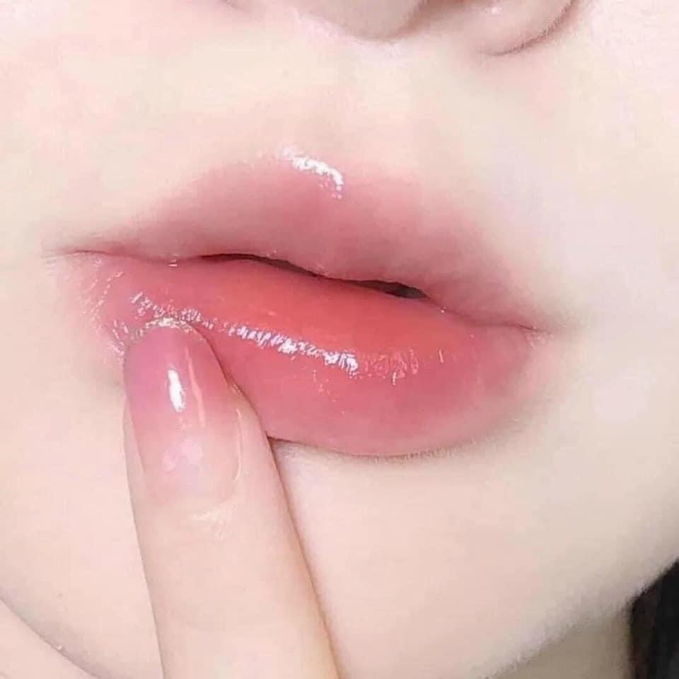 18060-z3863780936868-f54bb714ca4d4a1bbd543f2b0a8e8a84-1-12.jpg Mặt Nạ Ngủ Môi Laneige Mini 3g Hương Quả Mọng Phiên Bản Trung - NAMOI02