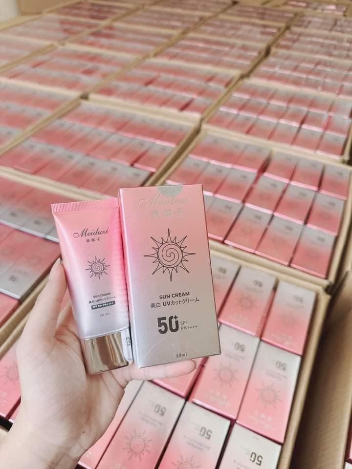 18866-z4192026560621-4d39d79298eebc54d6316093c257c275-3.jpg Kem Chống Nắng Meiduzi Dạng Sữa Nâng Tone - CNMEDUZI