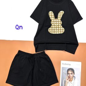 Đồ bộ nữ mặc nhà quần đùi thêu hình thỏ caro - DBO1149