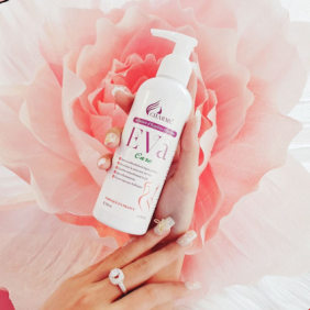 Dung Dịch Vệ Sinh Phụ Nữ Eva Care Charme 200ml