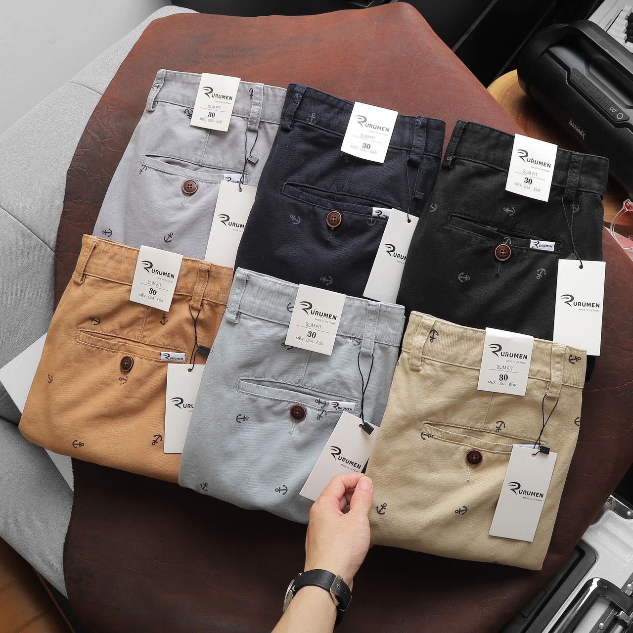 Quần Short Kaki Nam Cao Cấp In Logo Mũi Neo Quần Short Kaki Nam Cao Cấp In Logo Mũi Neo