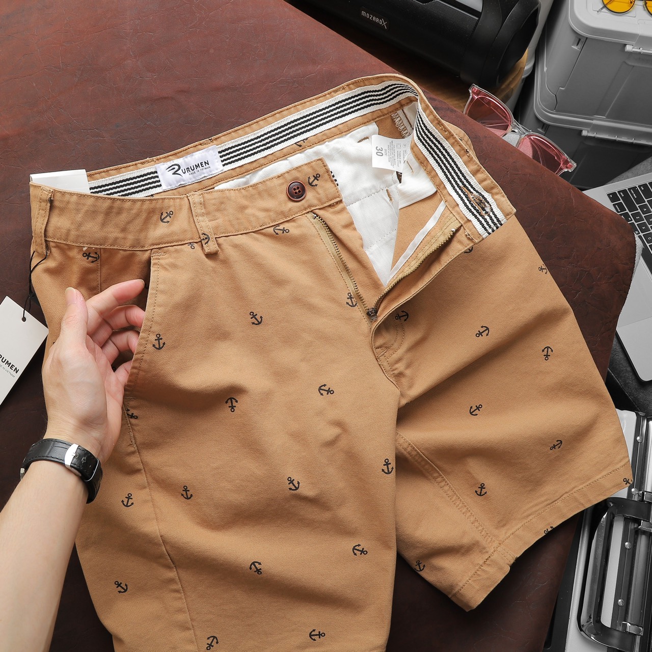 Quần Short Kaki Nam Cao Cấp In Logo Mũi Neo Quần Short Kaki Nam Cao Cấp In Logo Mũi Neo