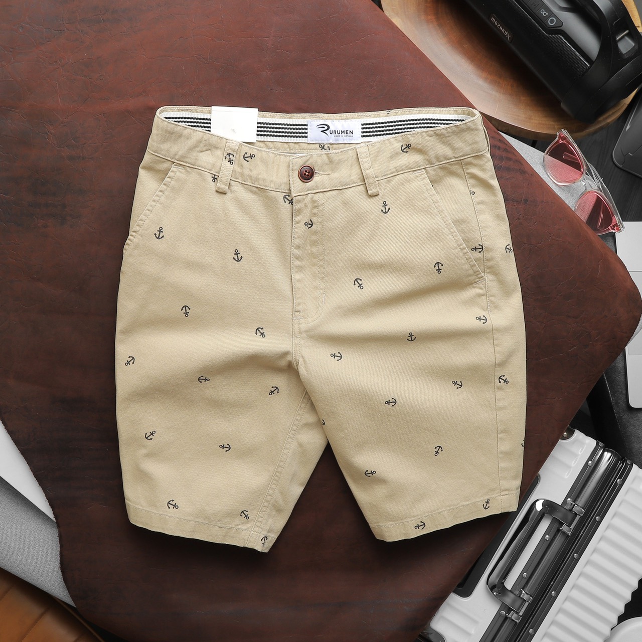 Quần Short Kaki Nam Cao Cấp In Logo Mũi Neo Quần Short Kaki Nam Cao Cấp In Logo Mũi Neo