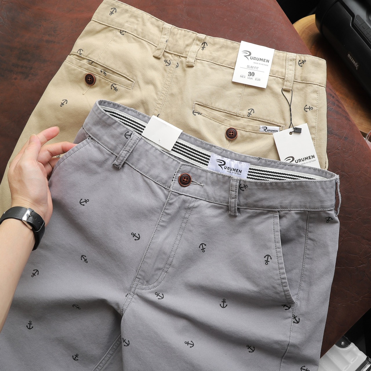 Quần Short Kaki Nam Cao Cấp In Logo Mũi Neo Quần Short Kaki Nam Cao Cấp In Logo Mũi Neo