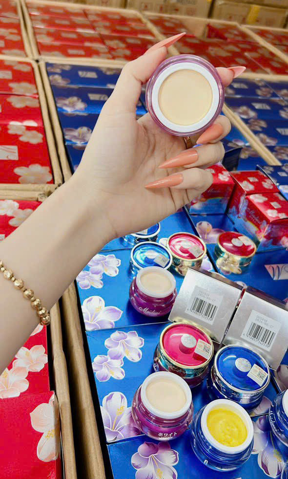 21248-z4695720491399-9530ab8161b6c48e683fb053f863cfa6-1.jpg Kem Meiduzi Xanh Ban Đêm Tem Vuông - MEIDUZIXANHV