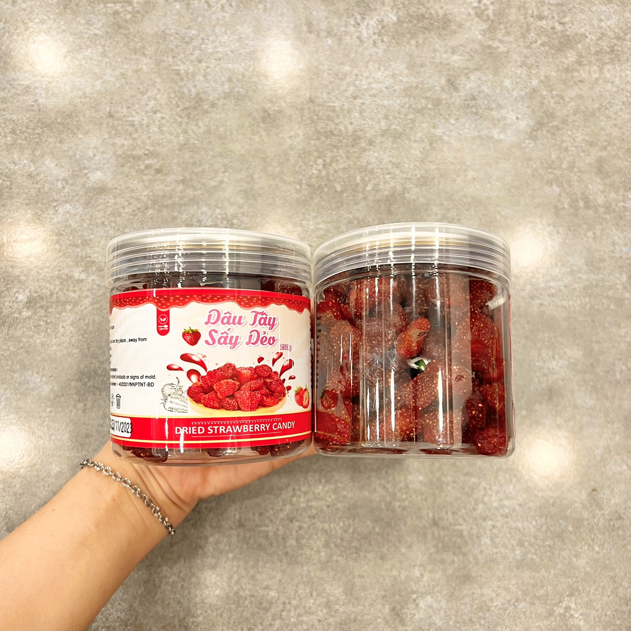 Dâu Tây Sấy Dẻo Thơm Ngon 250g Dâu Tây Sấy Dẻo Thơm Ngon 250g