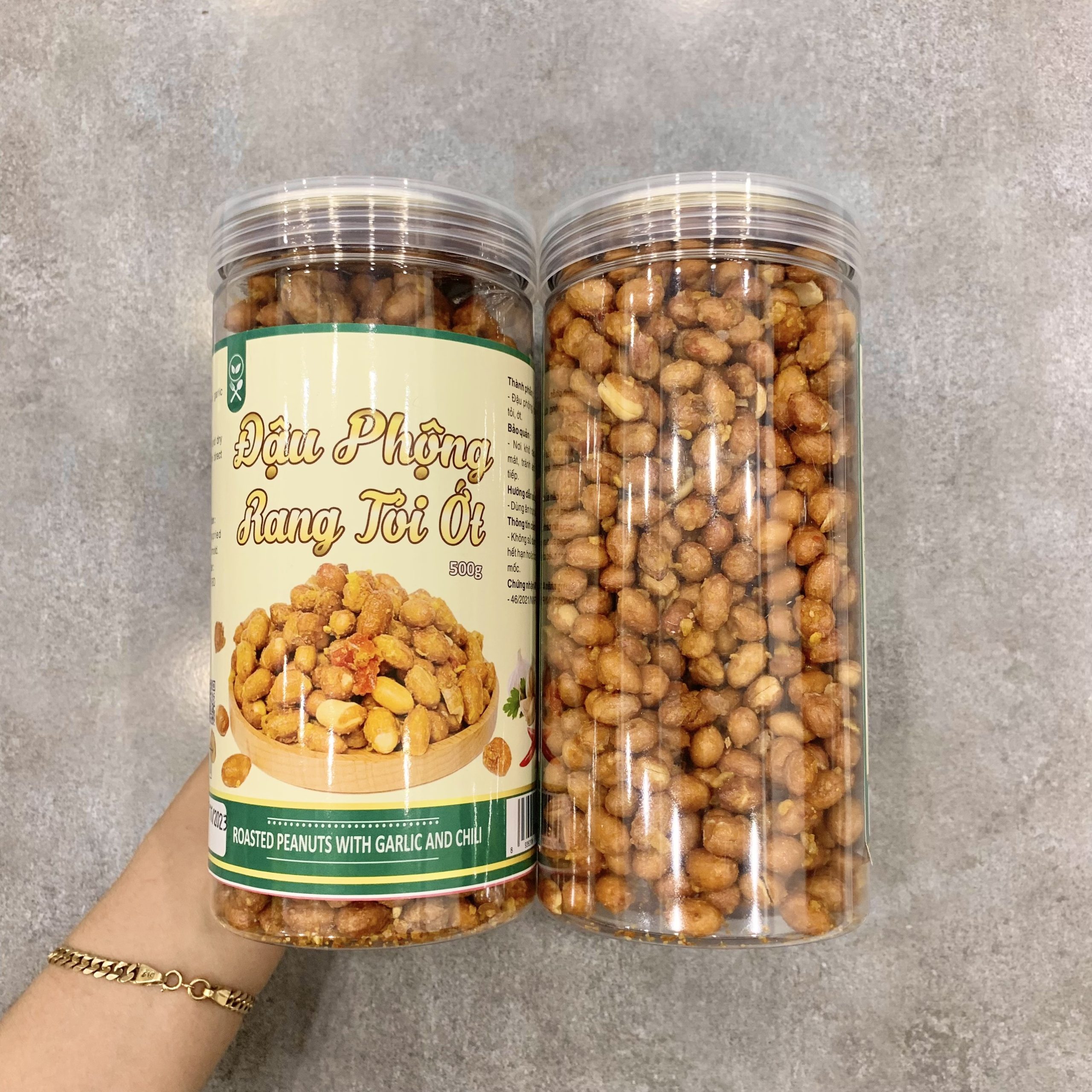 Đậu Phộng Rang Tỏi Ớt Thơm Ngon 500g - Hộp Pet Đậu Phộng Rang Tỏi Ớt Thơm Ngon 500g - Hộp Pet
