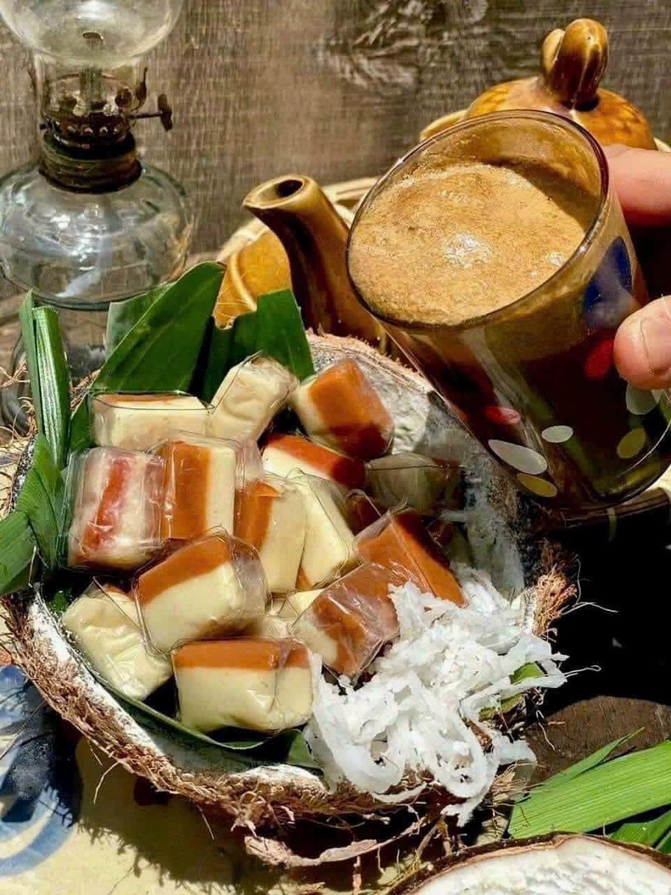 Giá sỉ kẹo Dừa Cà Phê Muối Thơm Ngon 300g Hộp Giá sỉ kẹo Dừa Cà Phê Muối Thơm Ngon 300g Hộp