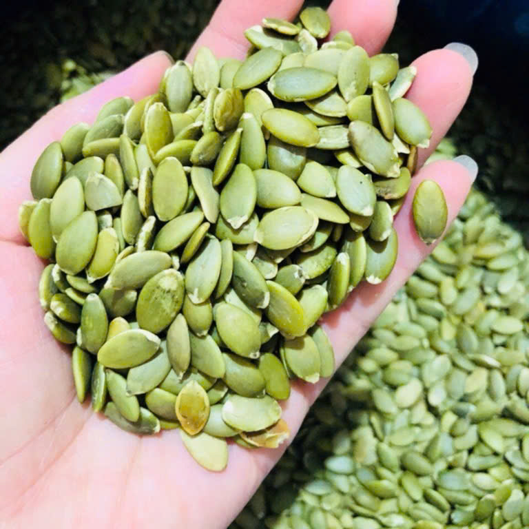 23084_z6025422107465-61fc6fe9ae3feabf70020490ba34774d_20241112172732-5.jpg Hộp Quà Tết Hạt Bí Xanh Sấy Mộc Thơm Ngon 500g - Hộp Sun Khía Hộp Quà Tết 2026 - HBXHK