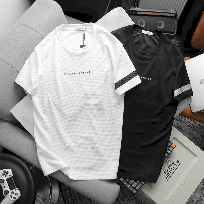 23854_z5313249349799-a8a1ea487199ae24ecd34f00cec059a5_20240404034724-1.png Áo Thun Nam Cổ Tròn Tay Viền Sọc In Chữ Orgirinal - AB509