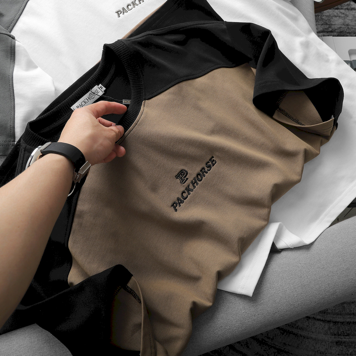 Shop sỉ áo Thun Nam Cổ Tròn Oversize Tay Phối Màu Thêu Chữ PackHorse