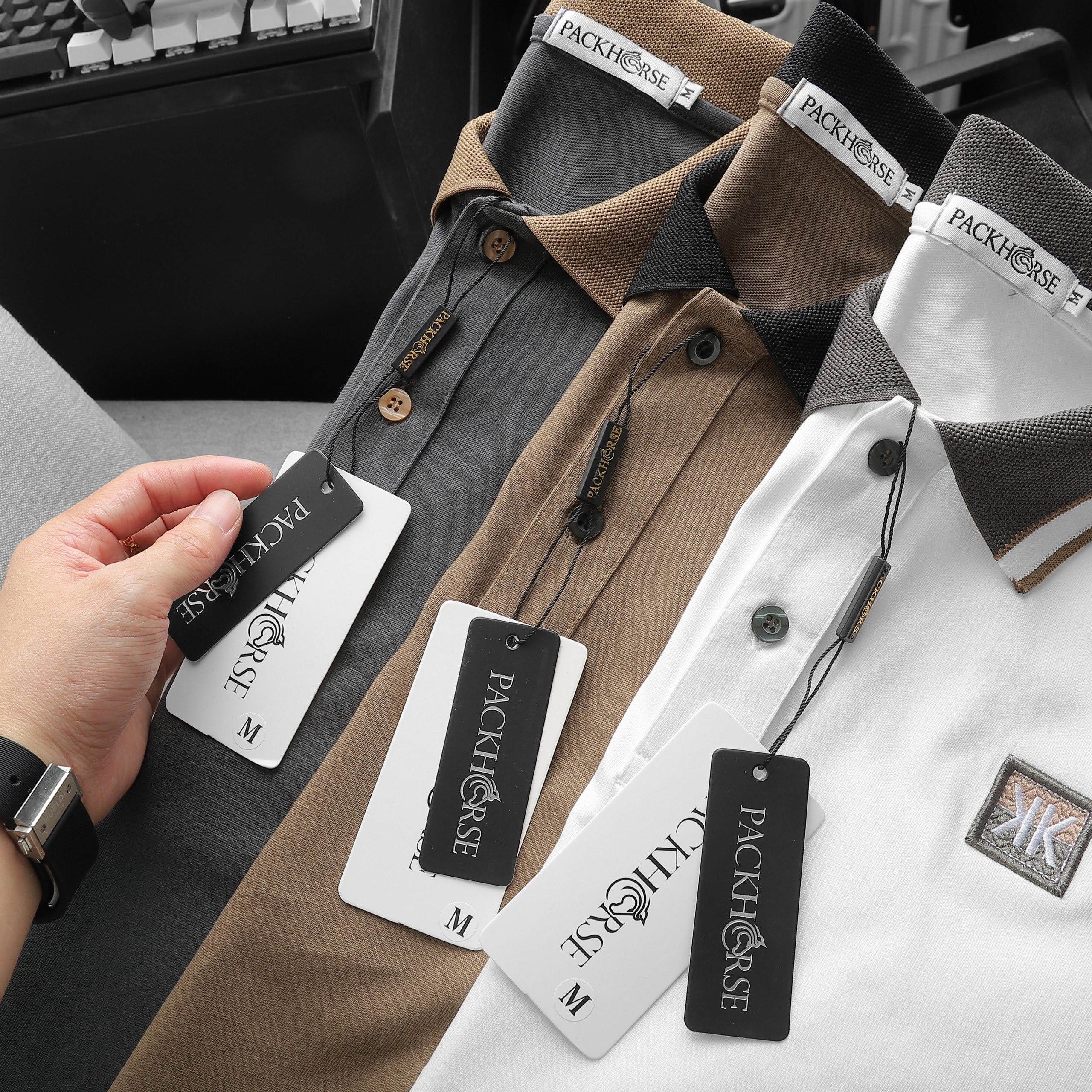 24098_z5371346456096-79c0439656abb42b8e348e0941630c4c_20240422045700-3.jpg Áo Thun Nam Cổ Bẻ Pack Horse Thêu Nổi Logo Chữ KK (Có size 3x) - CS225