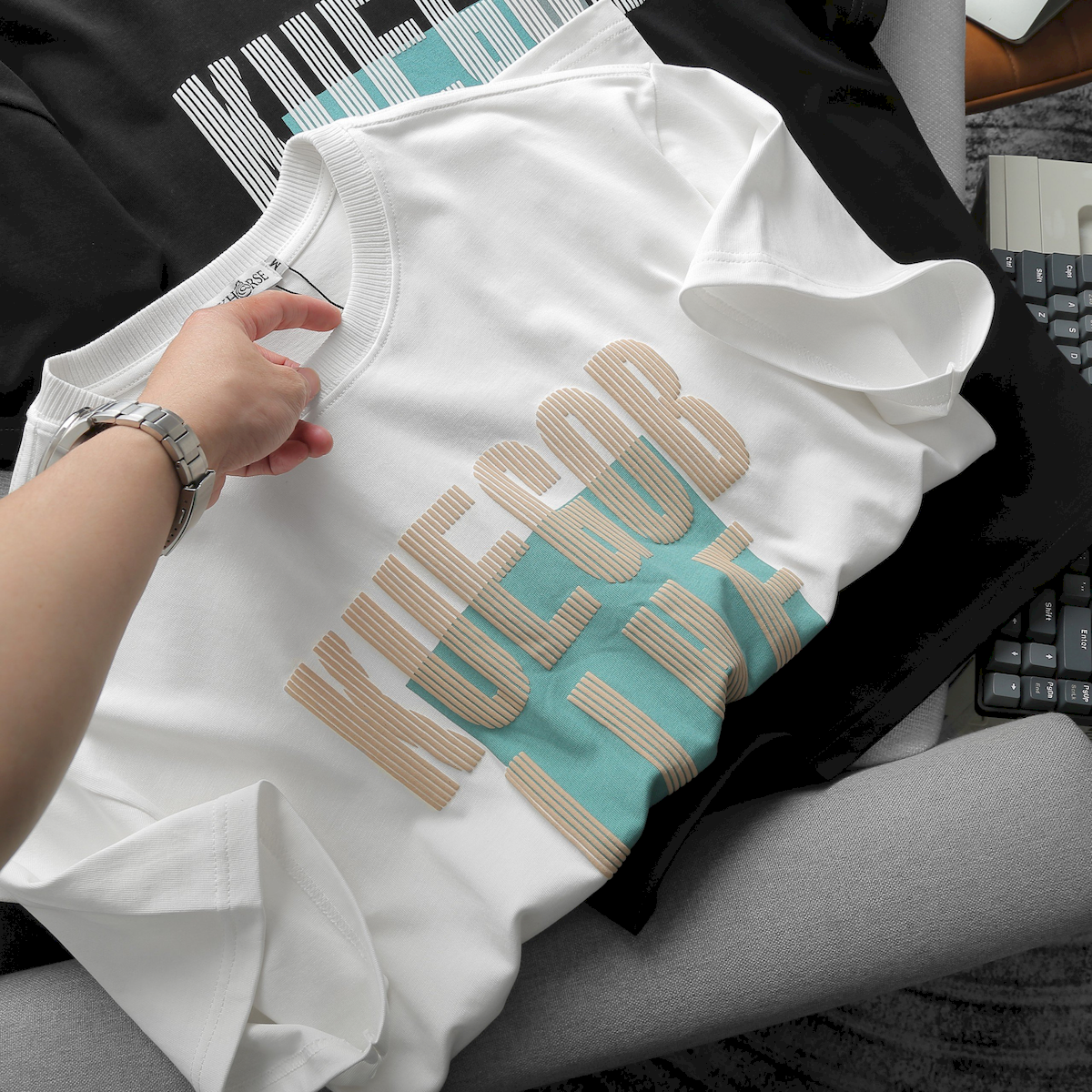 Áo Thun Nam Cổ Tròn Pack Horse Oversize In Chữ Sọc Big Size 110kg