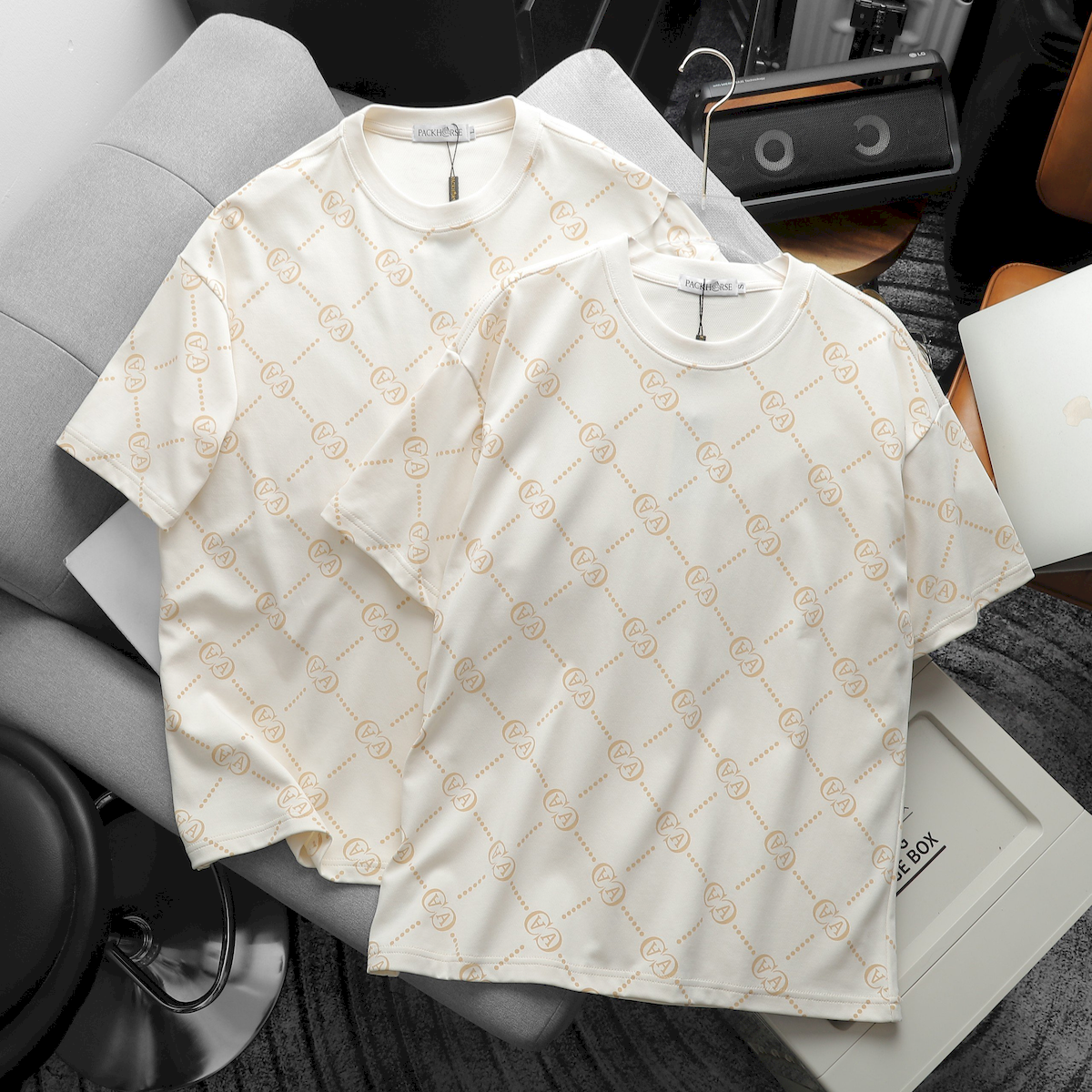 Áo Thun Cặp Nam Nữ Cổ Tròn Pack Horse In Chữ AA