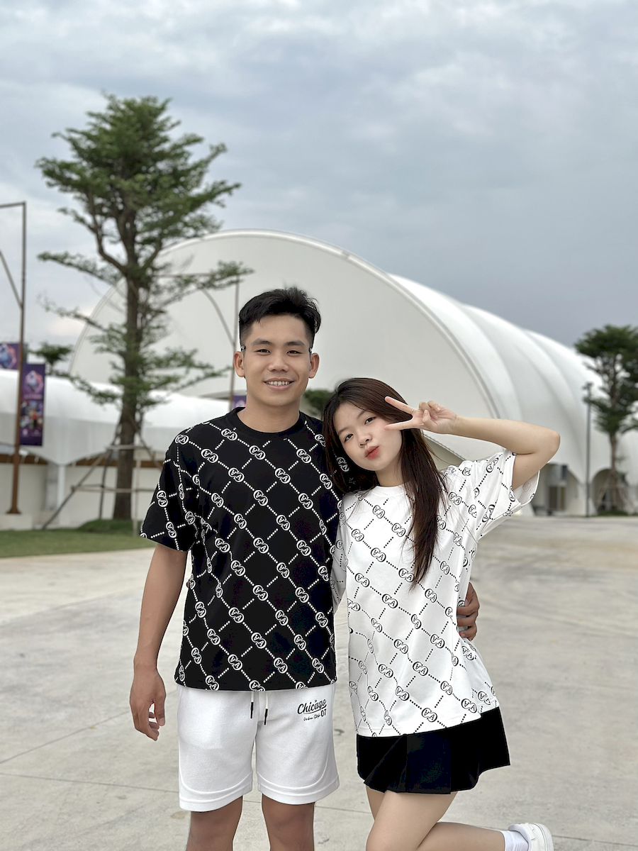 Áo Thun Cặp Nam Nữ Cổ Tròn Pack Horse In Chữ AA