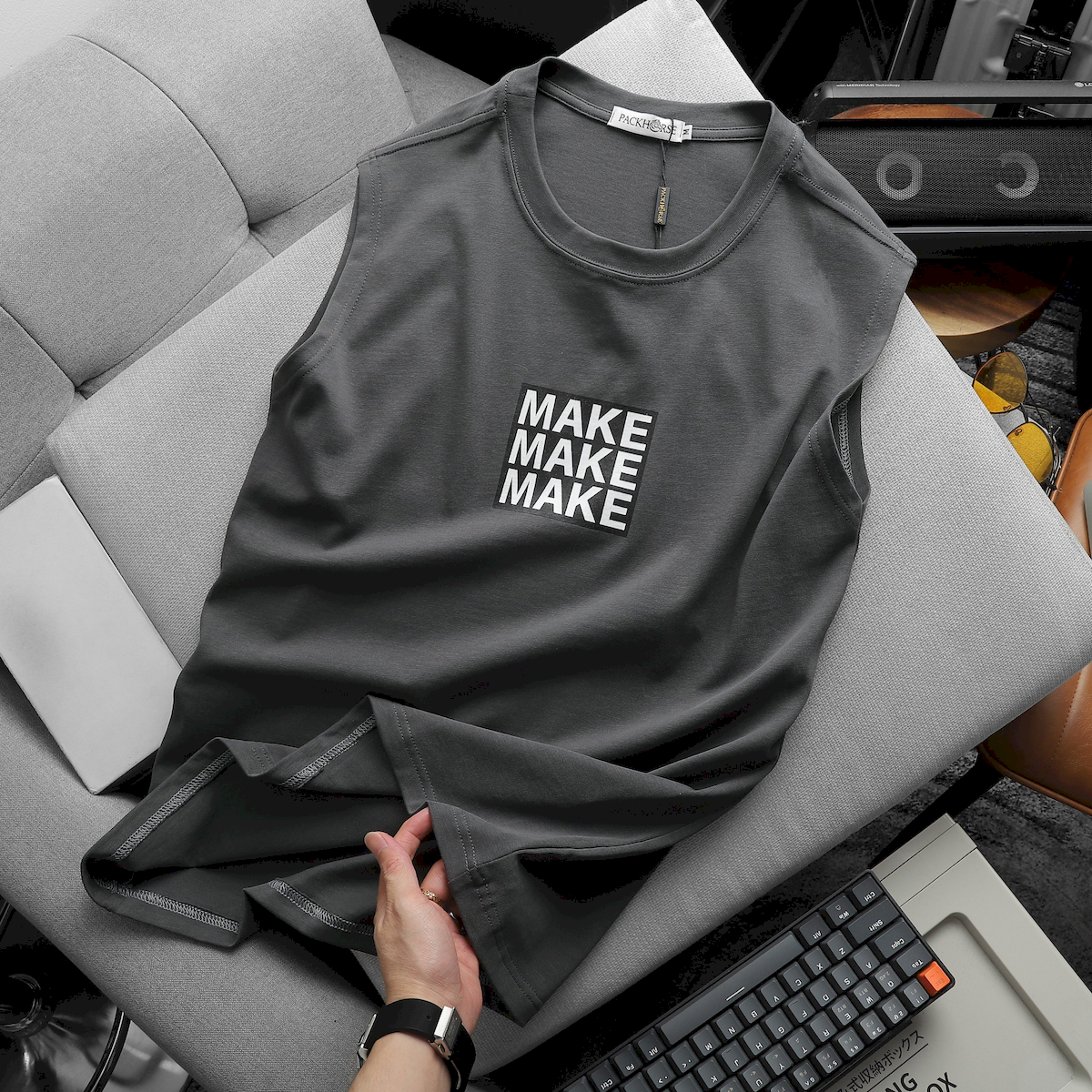 24249_z5425926036138-868bb594c3da65afccb074a59eb48acf_20240510184757-3.png Áo Thun Ba Lỗ Nam Pack Horse In Chữ MAKE - AB517
